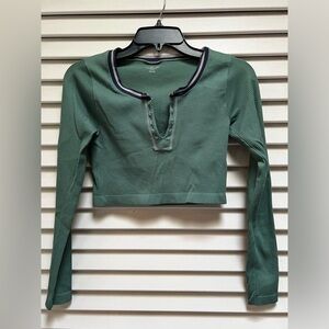 Green ribbed UO shirt